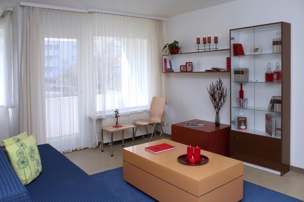 Wohn-/Schlafzimmer Wohn-/Schlafzimmer