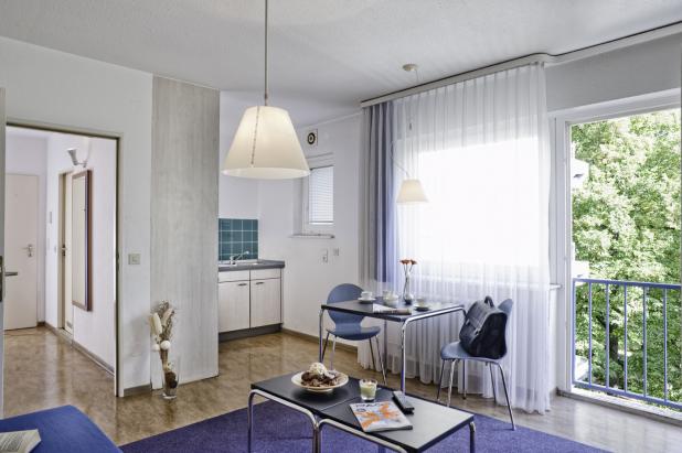 Wohn-/Schlafzimmer Wohn-/Schlafzimmer