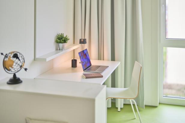 Room in three person apartment Room in three person apartment