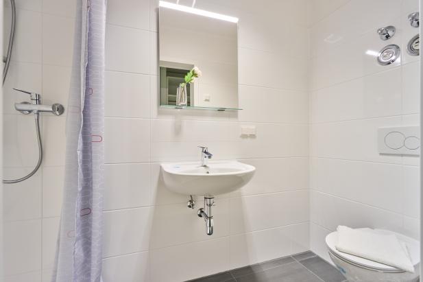 Bath/Shower Bath/Shower