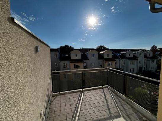 Balkon (Beispiel) Balkon (Beispiel)