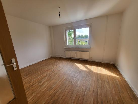 Wohnzimmer ohne Balkon (Bsp.) Wohnzimmer ohne Balkon (Bsp.)