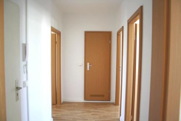 Sanierte 3 Zimmerwohnung mit Balkon in Kaulsdorf Nord! - Photo 3