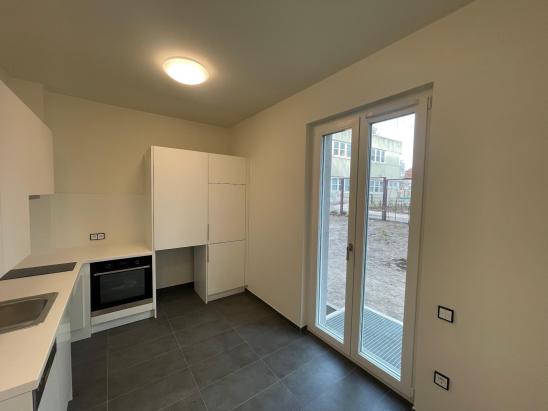 Iranische Straße 4b, 2 Zimmer, 2.OG, Links 1 - Photo 1