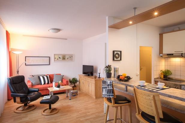 Beispiel Wohnraum mit Pantry Küche Beispiel Wohnraum mit Pantry Küche