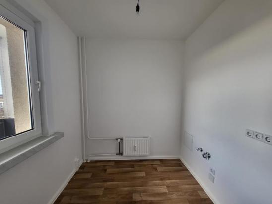 Küche mit Fenster (Bsp.) Küche mit Fenster (Bsp.)