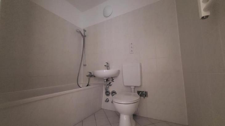 Badezimmer (Bsp.) Badezimmer (Bsp.)